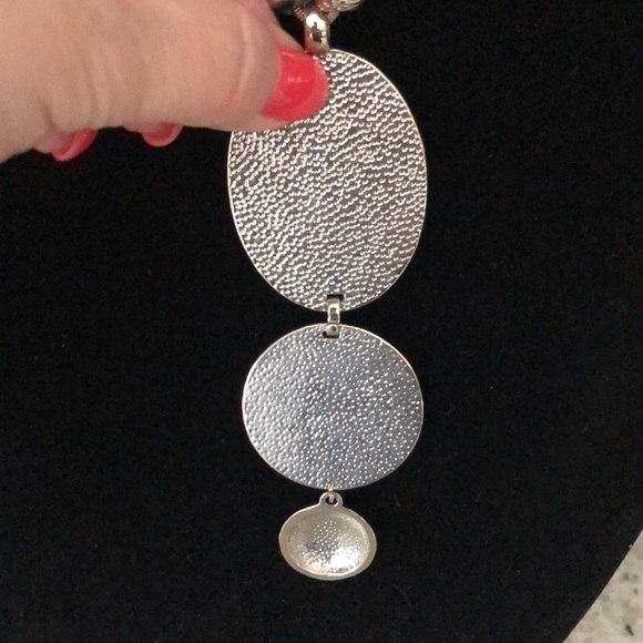 70s inspired Fashion long necklace w faux turquoise stones - Picture 4 of 9